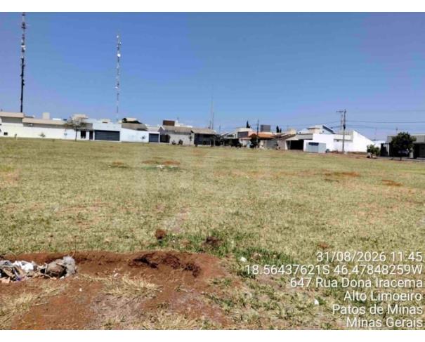 Foto de PATOS DE MINAS/MG - Praça constituída pela Quadra 13, com área de 4.256,00 m², localizada no Bairro Alto Limoeiro
