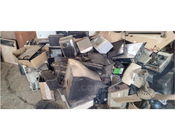 Foto de IGUATAMA/MG - Materiais diversos.