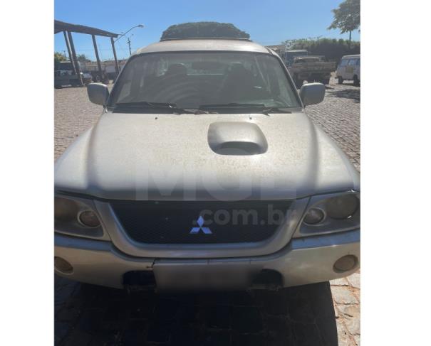 Foto de MORRINHOS/GO - MMC L200 SPORT 4X4 HPE - 2004/2004