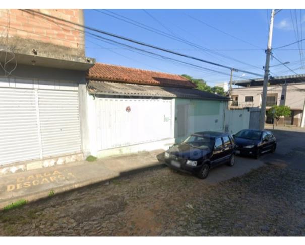 Foto de DIVINÓPOLIS/MG — Casa com 3 quartos e garagem no Bairro Interlagos