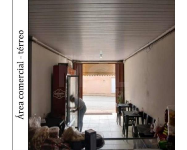 Foto de JOÃO PINHEIRO/MG- RESIDENCIA E COMERCIO NO BAIRRO ALVORADA 