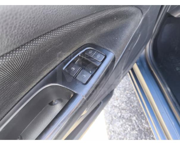 Foto de ITAÚNA/MG-VW NOVO VOYAGE TL MBV 2017/2017- PA12896