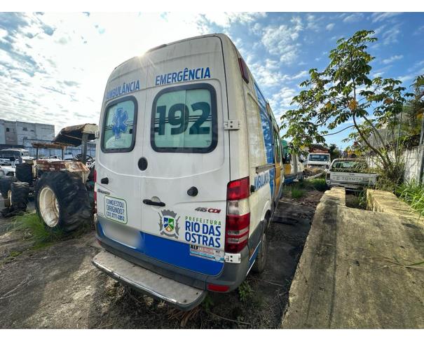 Foto de RIO DAS OSTRAS/RJ - ESPECIAL CAMINHÃO AMBULÂNCIA I.M