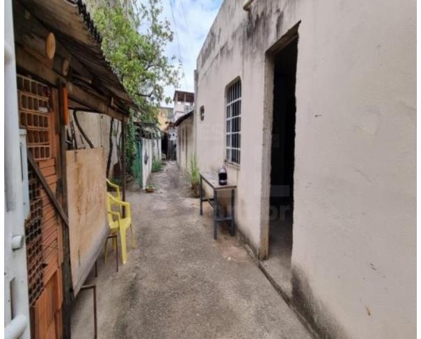 Foto de GOVERNADOR VALADARES/MG — Casa com 2 barracões no Bairro Vila Bretas