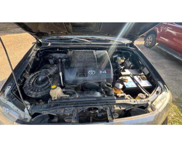 Foto de ITAÚNA/MG - CAMINHONETE TOYOTA/HILUX CABINE DUPLA 4X4 SRV ANO 2008/2009 - SC1101