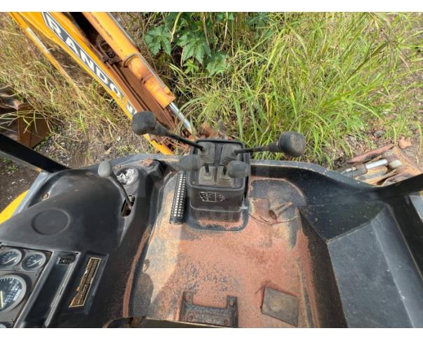 Foto de CLÁUDIO/MG- Retroescavadeira Randon, modelo RK 406, 4x4