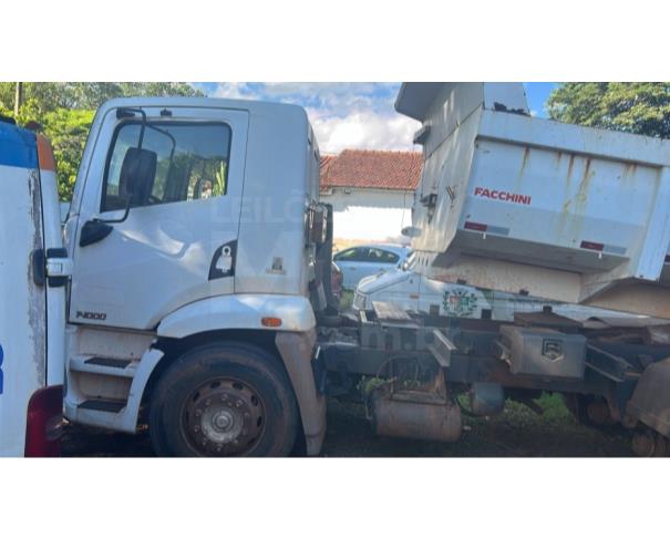 Foto de UNIFLOR/PR - Caminhão Agrale 14000 6X2, 2014/2014
