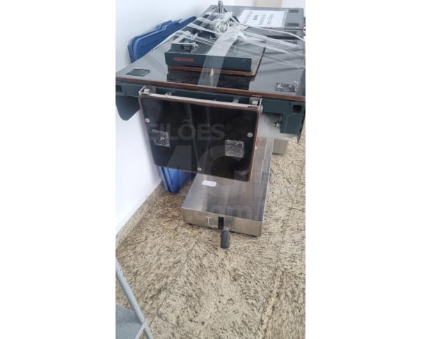 Foto de VARGINHA/MG - Lote contendo mesa cirúrgica, bisturis eletrônicos e ventilador pulmonar