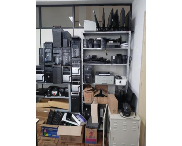 Foto de COTIPORÃ/RS - Lote de sucata de eletrônicos, informática e eletrodomésticos