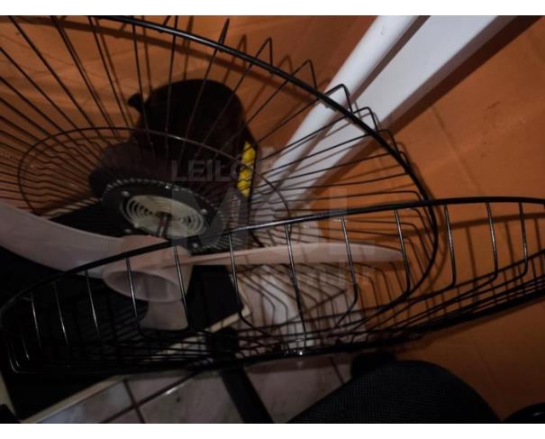 Foto de GUARANTÃ/SP - Totem álcool gel, impressora, nobreak, estabilizador, cadeira preta, extensão, teclado, ventilador, balança, relógio ponto, cadeira preta escritório giratória