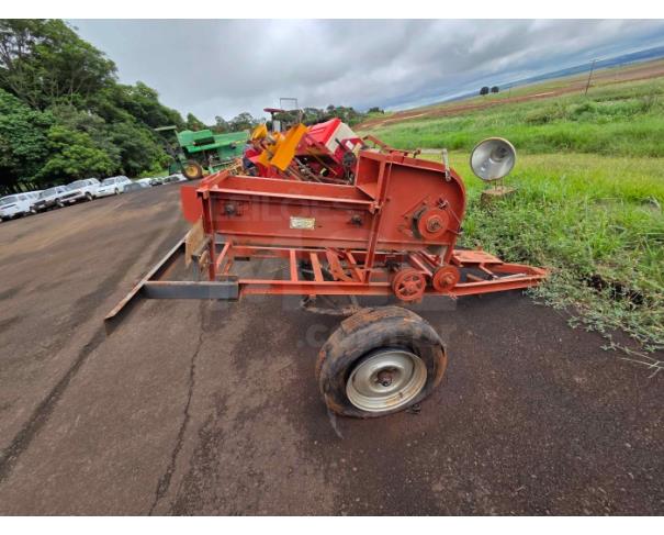 Foto de LONDRINA/PR - SUCATA DE CARRETA REBOQUE BARROS, TRILHADEIRA SWANSON