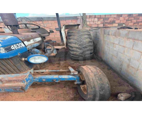 Foto de VIANÓPOLIS/GO - Trator Agrícola New Holland, modelo 4630, ano 1997