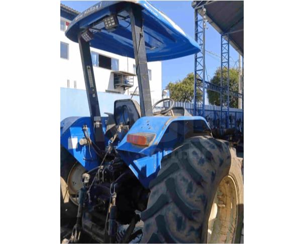 Foto de MARMELÓPOLIS/MG - Trator New Holland, modelo TL85