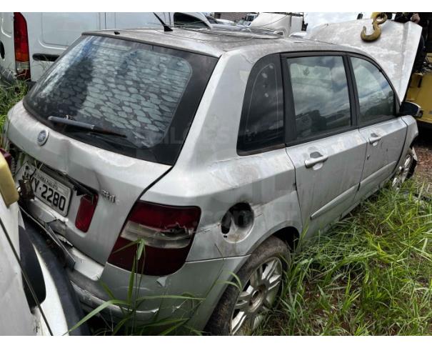 Foto de JUNDIAÍ/SP-VEÍCULO CONSERVADO-FIAT/STILO 16V-2002/2003