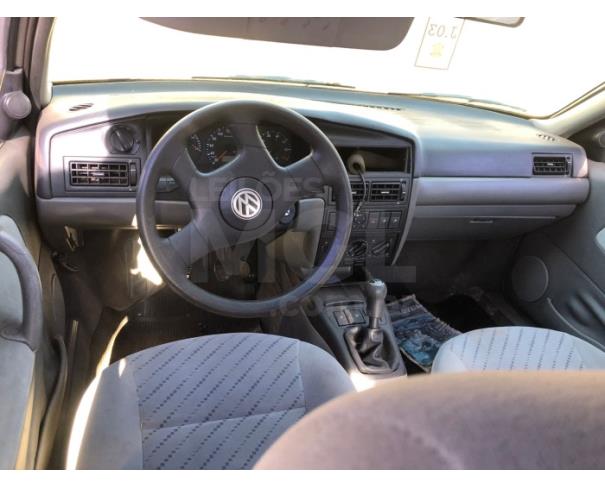 Foto de ITAÚNA/MG - (CARRO) - SUCATA NÃO RECONHECÍVEL - VW SANTANA - 2000/2000
