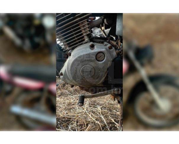 Foto de ARAGUAPAZ/GO - Motocicleta YAMAHA YBR 125E - PARA RETIRADA DE PEÇAS - MOTOR INSERVÍVEL	