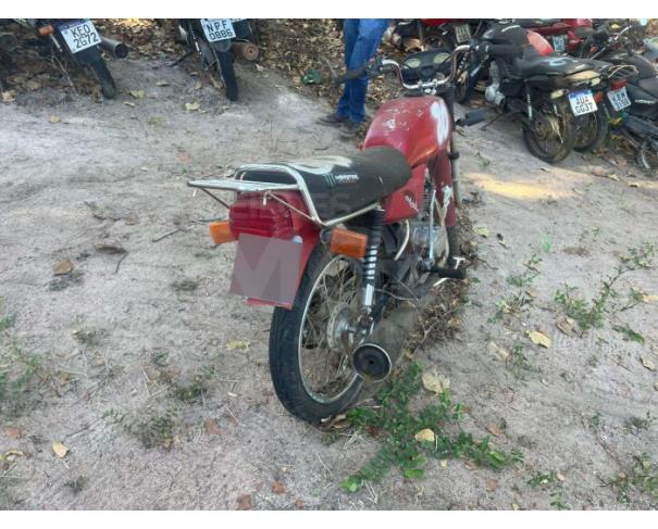 Foto de ARAGUAPAZ/GO - Motocicleta HONDA CG 125 - PARA RETIRADA DE PEÇAS - MOTOR INSERVÍVEL