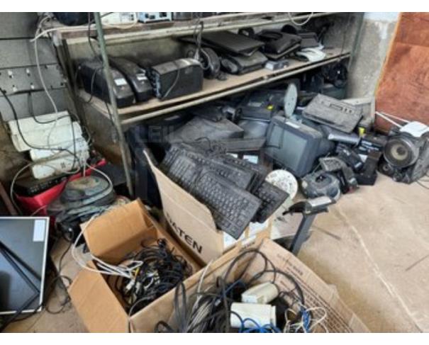 Foto de CAMPO DOS GOYTACAZES/RJ-Eletrônicos, informática (CPUS, monitores, estabilizadores, teclados, impressoras, ares condicionados, televisores, impressoras).