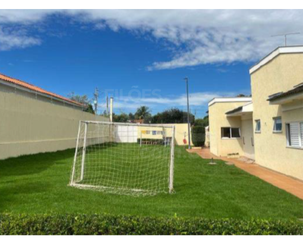 Foto de PIACATU/SP — Casa residencial com a área de 420,54m² e seu respectivo lote com 1150,00m²