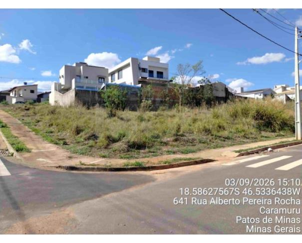 Foto de PATOS DE MINAS/MG - Lote 24 da quadra 17 com área de 1.075,04m² no bairro Copacabana
