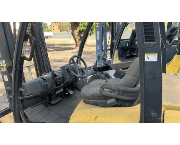 Foto de ITAÚNA MG  -  EMPILHADEIRA YALE - MODELO GDP120VX CAPACIDADE 4,5 TONS - ANO 2011/2011 - HS 8.376 -  PA7223