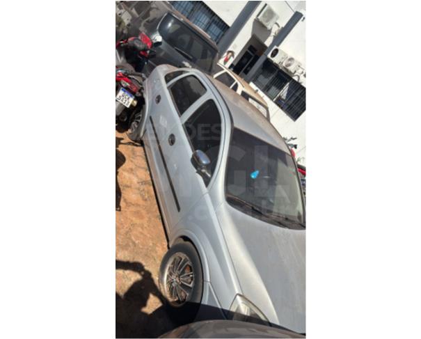 Foto de ITUMBIARA/GO - CIRCULÁVEL - GM CORSA SEDAN - 2002/2002