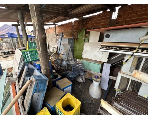 Foto de  SALES/SP - Sucata de Materiais diversos.