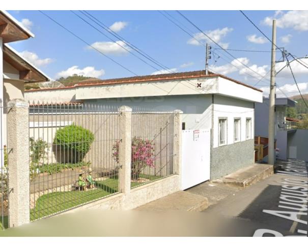 Foto de MERCÊS/MG - Terreno 630,30m² com duas casas de moradia no Centro. 