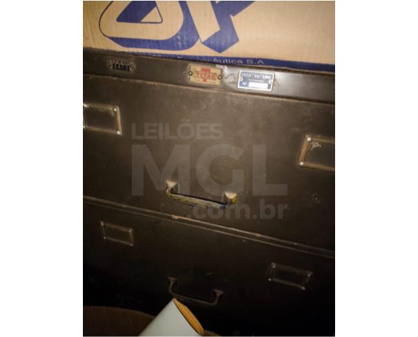 Foto de GUARANTÃ/SP -  Aparelho de Eletro, Maquina de passar veneno, Televisão-, pulverizador 7,5 L, Gaveteiros