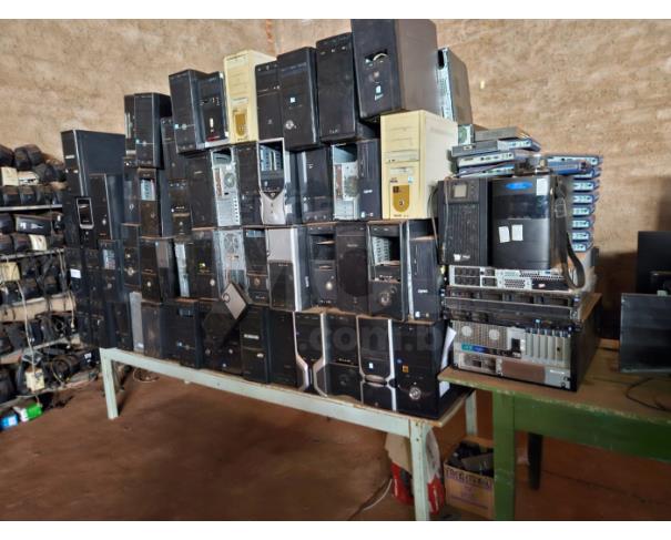 Foto de MONTE CARMELO/MG - Materiais de informática