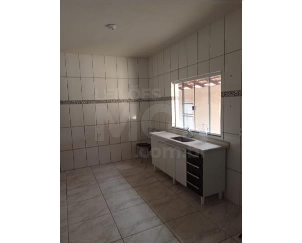 Foto de ITAÚNA/MG — Casa com 02 quartos no Bairro Godofredo Gonçalves (desocupada)