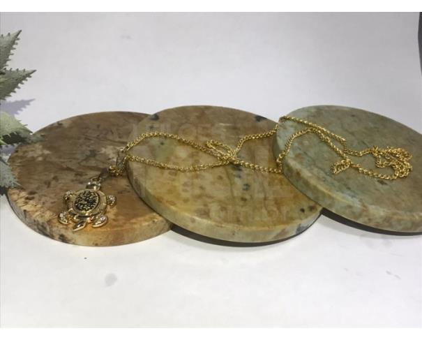 Foto de ITAÚNA/MG - 1CORDÃO, 1PULSEIRA, 1PINGENTE, 3ANEIS, 1PAR DE BRINCOS - BIJOUTERIA