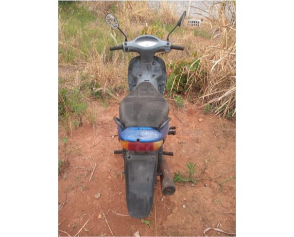 Foto de GOIÂNIA/GO – SUCATA NÃO RECONHECÍVEL - HONDA C100 BIZ - 2002/2002