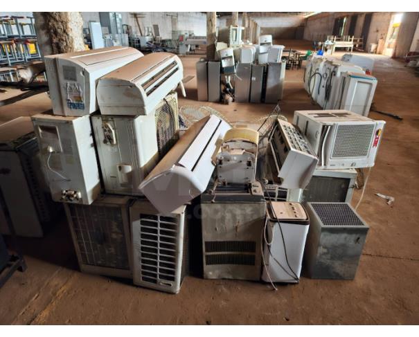 Foto de MONTE CARMELO/MG - Ar condicionado, ventiladores. 