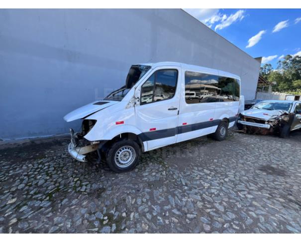 Foto de ITAÚNA/MG- VAN MERCEDES BENZ 415 CDI  SPRINTER M 16 LUGARES 2019/2019 -PA12354