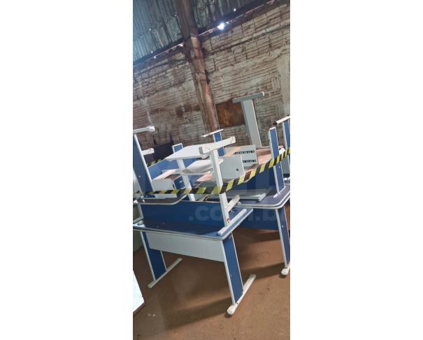 Foto de PONTES GESTAL/SP - Cadeiras infantis coloridas, Mesas diversas – escrivaninha, mesa para impressora, mesa de formica, Carteiras escolares, Cadeiras escolares infantis