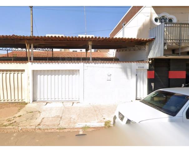 Foto de TRÊS PONTAS/MG — Lote de 387 m² com duas casas no centro 