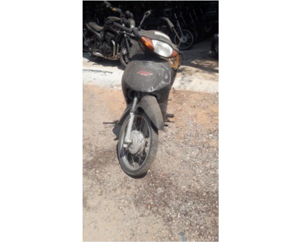 Foto de ITAÚNA/MG - (MOTONETA) - CIRCULÁVEL - HONDA C100 BIZ ES - 2004/2005