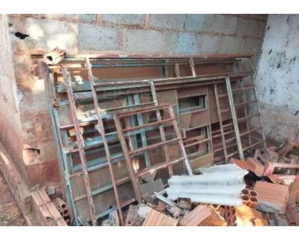 Foto de CRUZÁLIA/SP - SUCATAS DE MATERIAIS DE METAL INSERVIVEIS