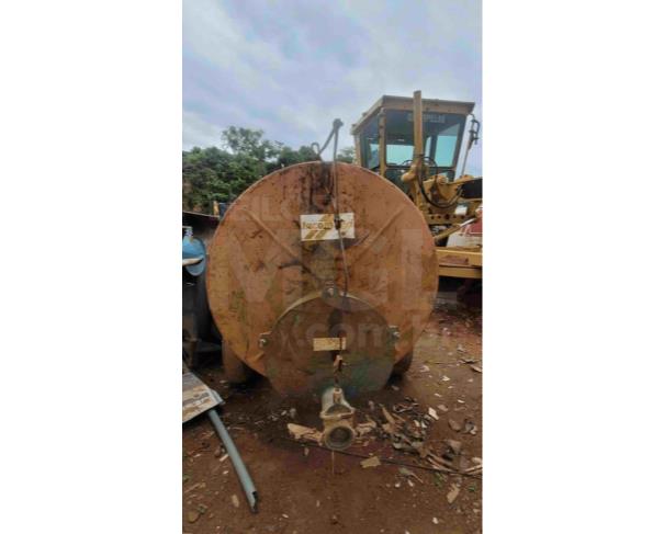 Foto de SARDOÁ/MG - Carreta Tanque Agrícola Incomagri, tanque metálico rebocável sobre eixo com rodas, equipada com bomba de sucção/distribuição e mangueira