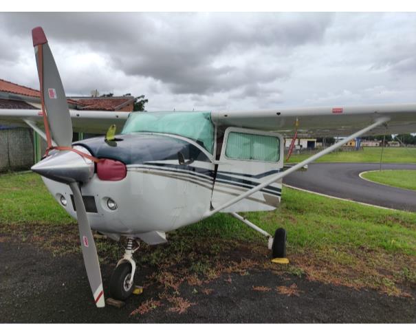 Foto de Uberaba -MG - AERONAVE (AVIÃO) CESSNA AIRCRAFT - MODELO 182P - ANO 1973 - P72199