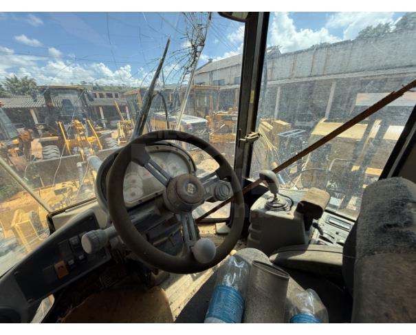 Foto de APIACÁ/ES - Pá Carregadeira Caterpillar modelo 924H