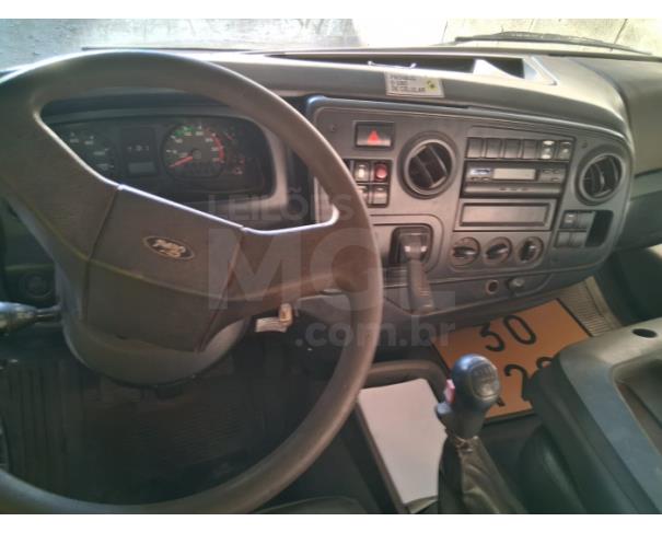 Foto de ITAÚNA MG - FORD/CARGO 1319 COM COMBOIO (MECANISMO OPERACIONAL)