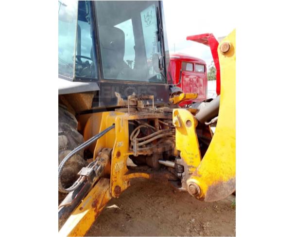 Foto de SÃO GERALDO DO BAIXIO/MG -  Retroescavadeira JCB, modelo 3C.