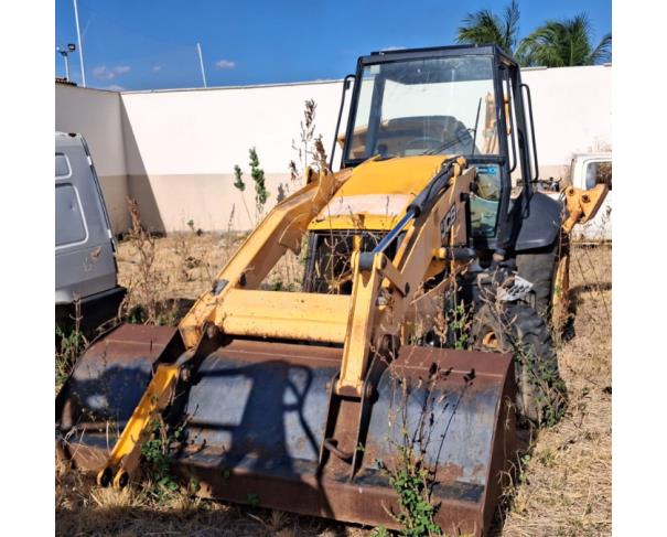 Foto de ASSARÉ/CE - Retroescavadeira JCB, modelo 3C. 
