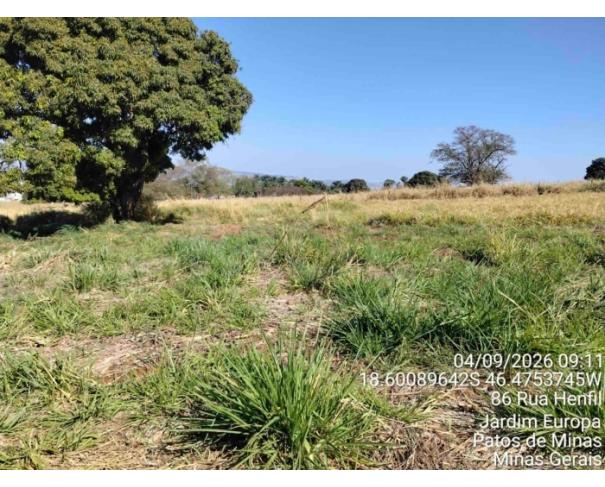 Foto de PATOS DE MINAS/MG - Lote urbano com área de 9.757,28 m², localizado no bairro Morada da Serra