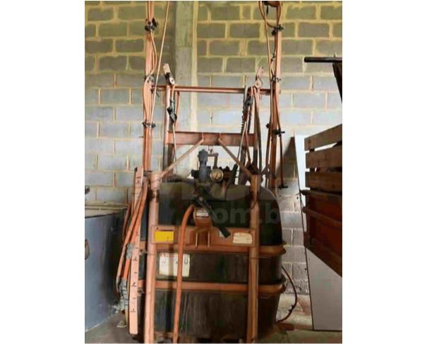 Foto de ALTO RIO DOCE/MG - Pulverizador Jacto 600L