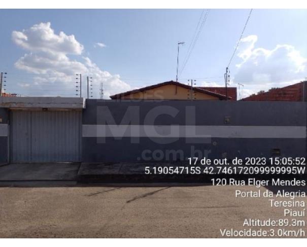 Foto de TERESINA/PI — Casa com 3 quartos e 1 vaga na garagem no bairro Esplanada