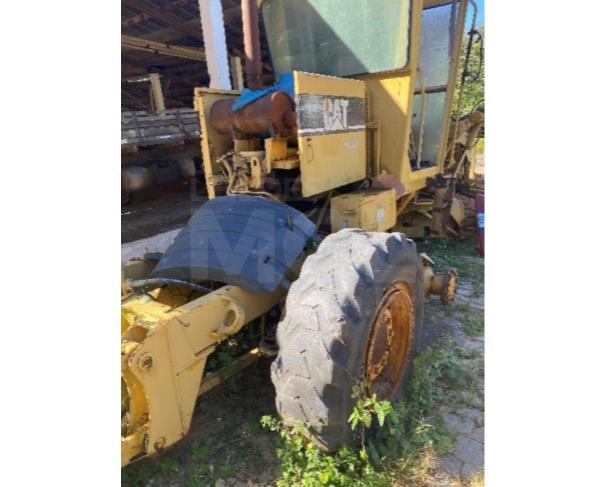 Foto de PORCIÚNCULA/RJ - Motoniveladora Caterpillar modelo 135H 