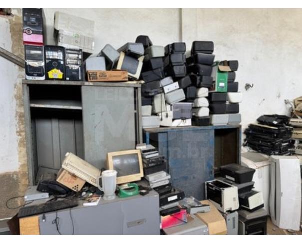 Foto de CAMPO DOS GOYTACAZES/RJ-Eletrônicos, informática (CPUS, monitores, estabilizadores, teclados, impressoras, ares condicionados, televisores, impressoras).